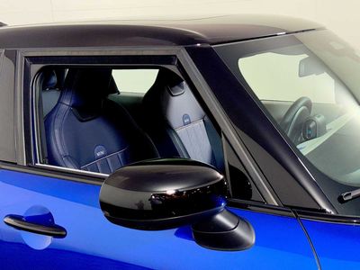 2025 MINI Hardtop 4 Door — photo 30 view