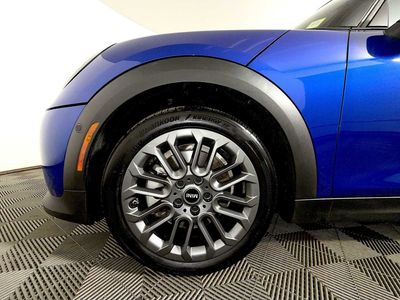 2025 MINI Hardtop 4 Door — photo 8 view