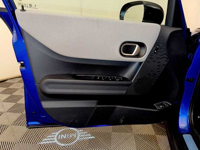 2025 MINI Hardtop 4 Door — photo 11 view