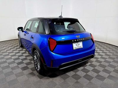 2025 MINI Hardtop 4 Door — detail view