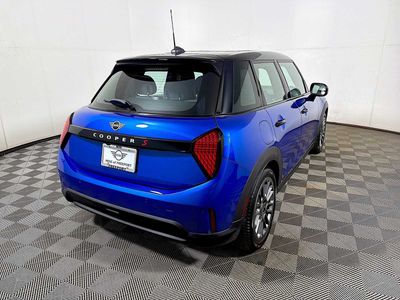 2025 MINI Hardtop 4 Door — engine compartment view