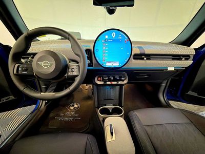 2025 MINI Hardtop 4 Door — photo 14 view