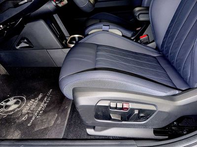 2025 MINI Hardtop 4 Door — photo 10 view