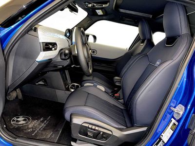 2025 MINI Hardtop 4 Door — photo 9 view