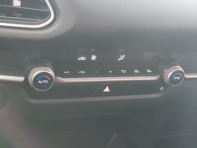 2024 Mazda CX-30 - Photo 19