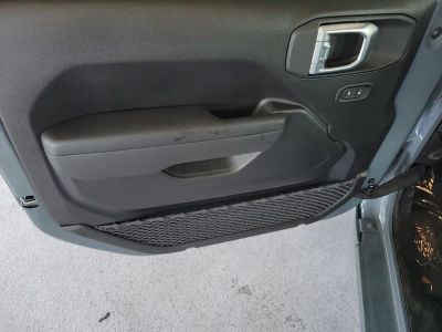 2026 Jeep Wrangler — photo 14 view