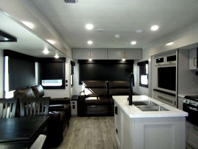 2026 Jayco SUNDANCE XLT TRAILER - Photo 3