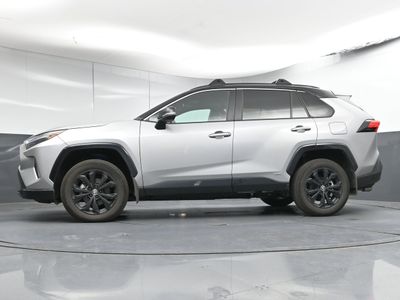 2026 2024 Toyota RAV4 Hybrid XSE SUV — photo 28 view
