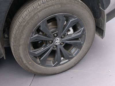 2026 2024 Toyota RAV4 Hybrid XSE SUV — photo 18 view