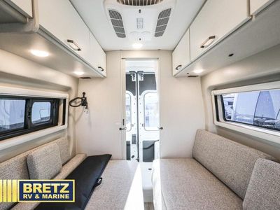 2026 Thor Motor Coach Palladium — photo 14 view