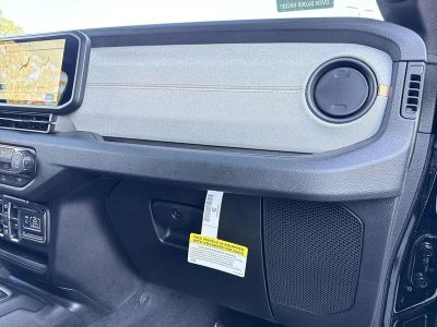 2025 Jeep Gladiator — photo 30 view
