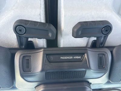2025 Jeep Gladiator — photo 16 view