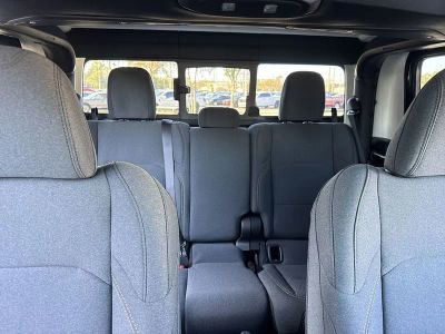2025 Jeep Gladiator — photo 28 view
