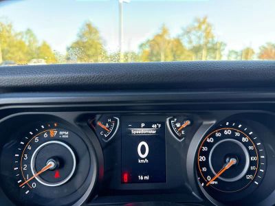 2025 Jeep Gladiator — photo 17 view