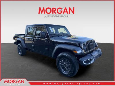 2025 Jeep Gladiator Sport S in Black — front three-quarter view