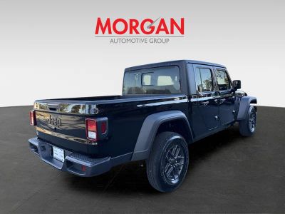 2025 Jeep Gladiator — rear three-quarter view