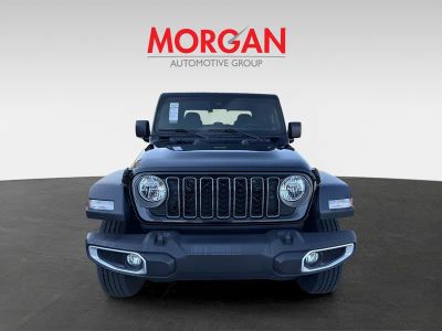 2025 Jeep Gladiator — photo 8 view