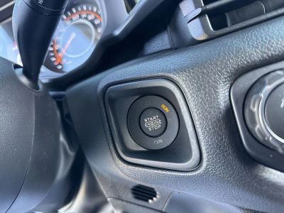 2025 Jeep Gladiator — photo 18 view
