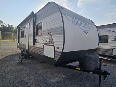 2022 Kz-rv Sportsmen — front three-quarter view