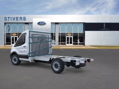 2026 Ford Transit Chassis - Photo 5