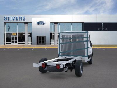 2026 Ford Transit Chassis - Photo 8