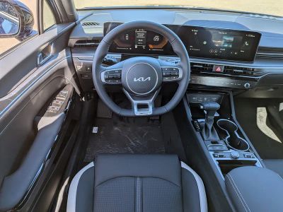 2026 Kia K5 — photo 17 view