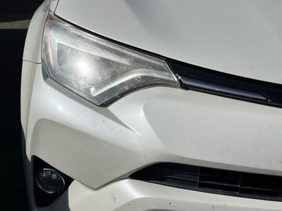 2017 Toyota RAV4 - Photo 8