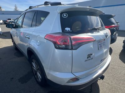 2017 Toyota RAV4 - Photo 4