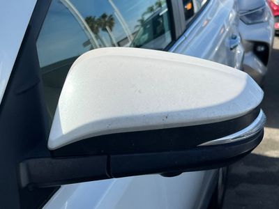 2017 Toyota RAV4 - Photo 21