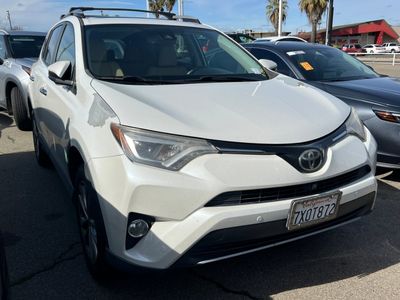2017 Toyota RAV4 - Photo 3