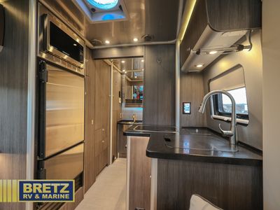 2021 Airstream Atlas - Photo 13