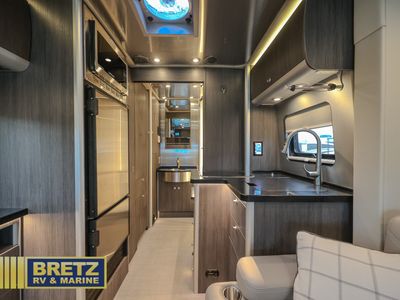 2021 Airstream Atlas - Photo 15