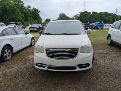 2012 Chrysler Town &amp; Country — interior view