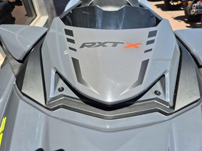 2025 Sea-Doo RXT-X 325 Ice Metal / Manta Green - Photo 11