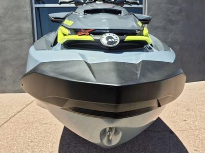 2025 Sea-Doo RXT-X 325 Ice Metal / Manta Green - Photo 4