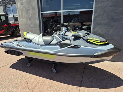 2025 Sea-Doo RXT-X 325 Ice Metal / Manta Green - Photo 5