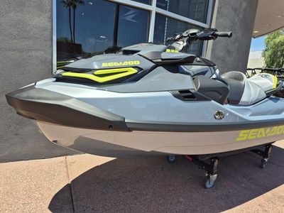 2025 Sea-Doo RXT-X 325 Ice Metal / Manta Green - Photo 2