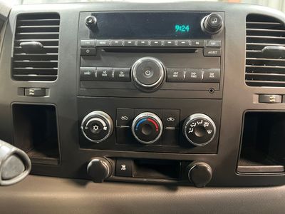 2011 Chevrolet Silverado 2500HD — photo 11 view