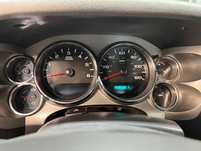 2011 Chevrolet Silverado 2500HD — photo 10 view