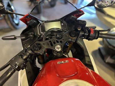 2026 Yamaha YZF-R3 - Photo 9
