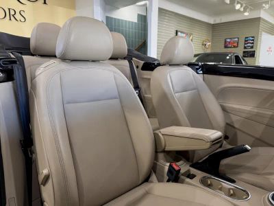 2014 Volkswagen Beetle Convertible — photo 15 view
