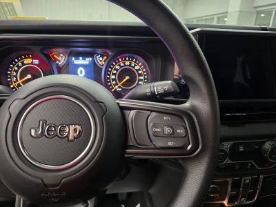 2026 Jeep Wrangler — photo 18 view