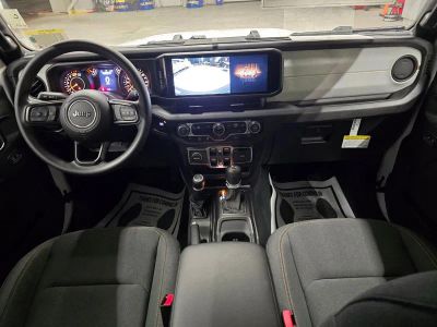 2026 Jeep Wrangler — photo 31 view