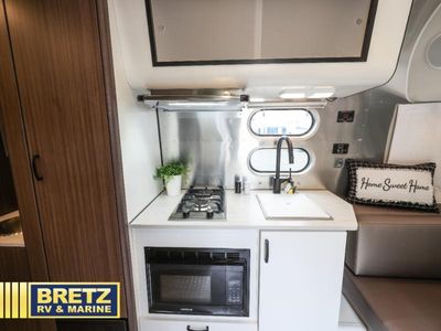 2021 Airstream Caravel - Photo 13
