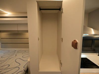 2025 Coachmen EURO — photo 13 view