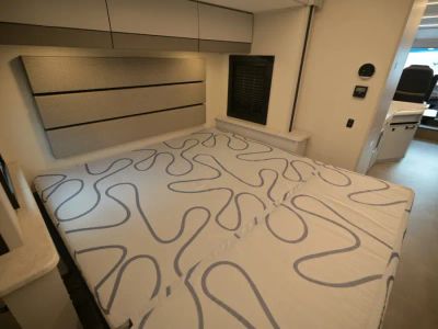 2025 Coachmen EURO — photo 23 view