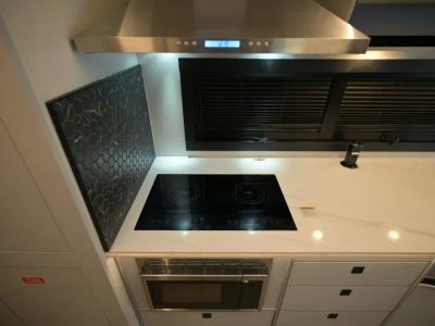2025 Coachmen EURO — photo 11 view