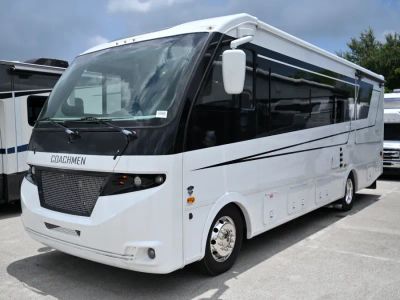 2025 Coachmen EURO — photo 40 view