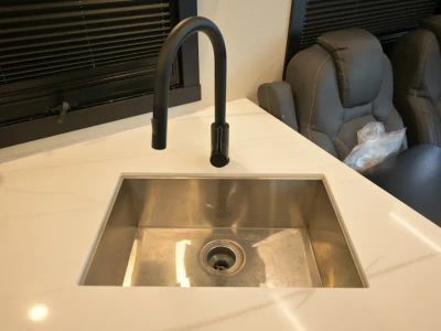 2025 Coachmen EURO — photo 10 view