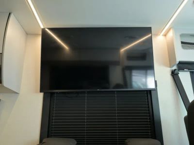 2025 Coachmen EURO — photo 7 view